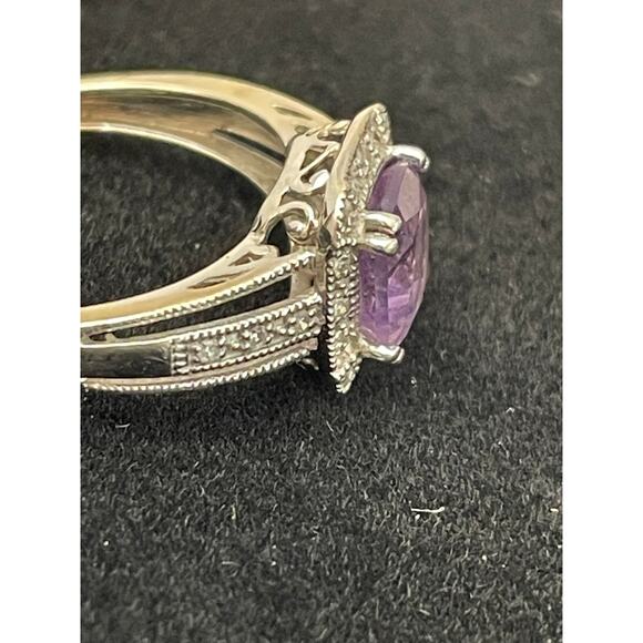 Women's 10K Gold Ring Amethyst Ring Size 7 GUC - Picture 7 of 9
